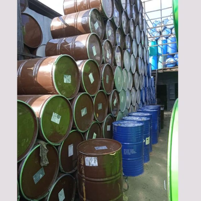 Metallic tank construction